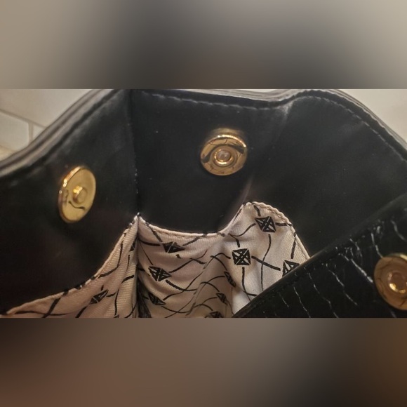 Antonio Melani crocodile embossed leather bag removable zip bag & should… - Picture 9 of 16